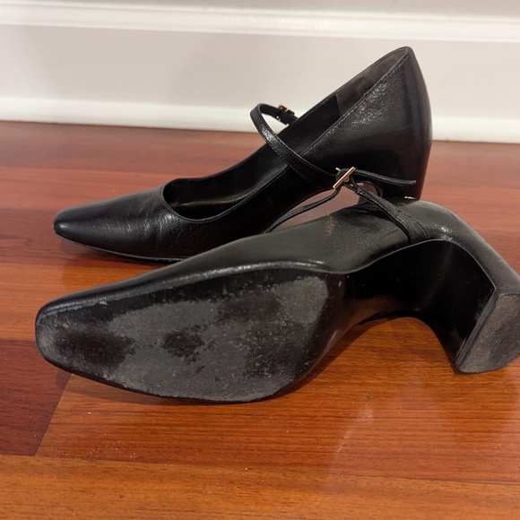 Heels - Picture 4 of 5